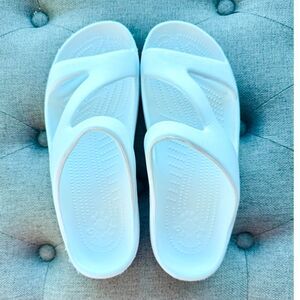 DAWGS Women’s Z Sandals Size 7 - White